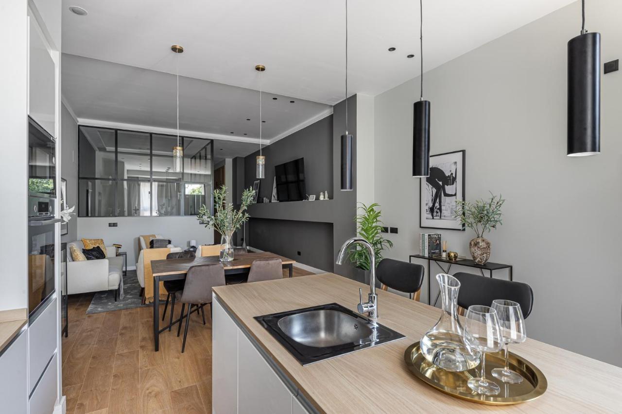 Totec Ventures Apartment Madrid Bagian luar foto